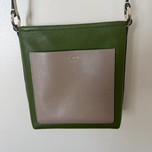 KATE SPADE AVA SWINGPACK in Jungle Vine Multi - Picture 1 of 9